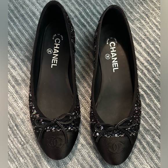 CHANEL Shoes - CHANEL MULTI COLOR TWEED SILVER SEQUIN BALLERINA FLATS